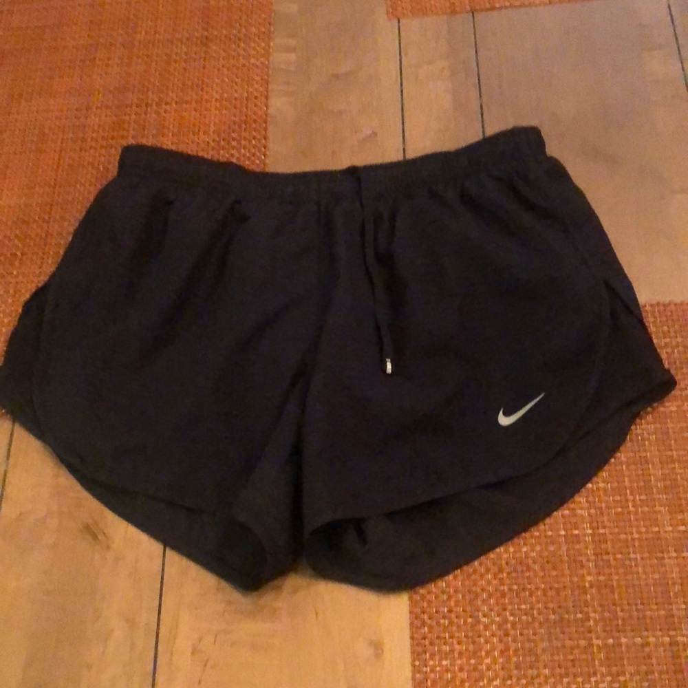 ‼️ SOLD ‼️ women’s dri-fit shorts